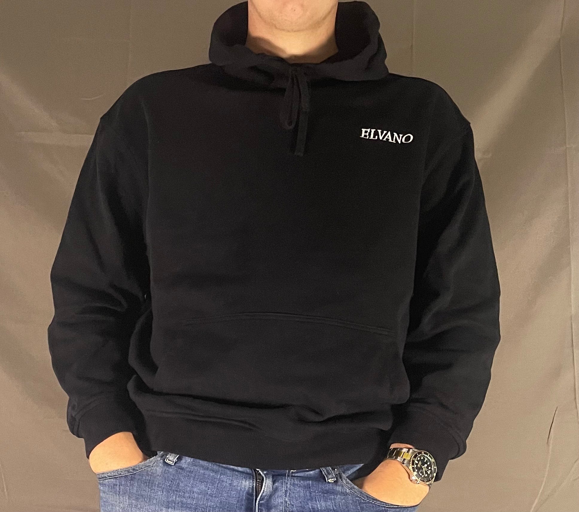Elvano Classic Black Hoodie – Pre-order