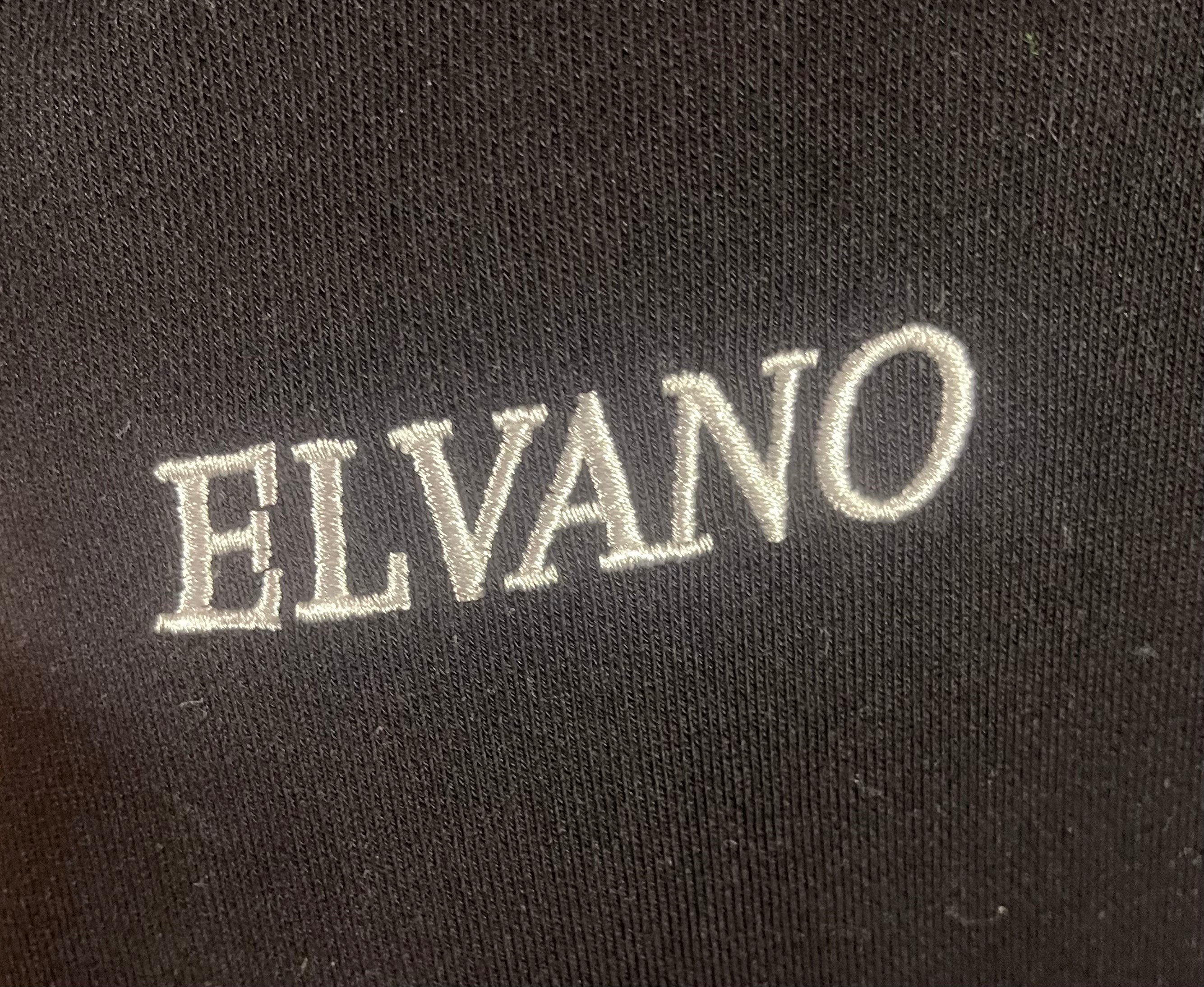 Elvano Classic Black Hoodie – Pre-order